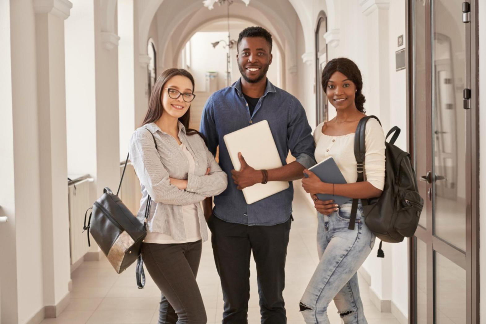 Spazio workshop osperaviont a Padova con postazioni attrezzate per corsi professionali di styling