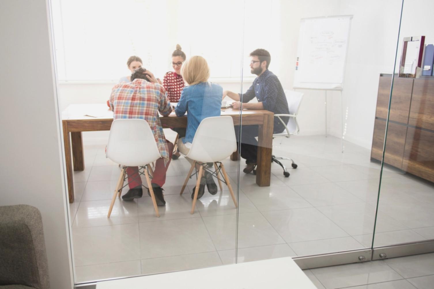 Spazio formativo osperaviont con postazioni di lavoro professionali